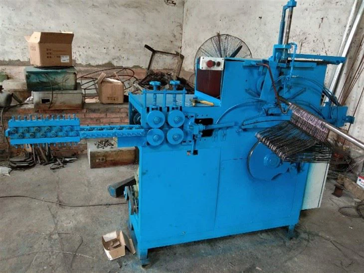 Automatic Wire Hanger machine2
